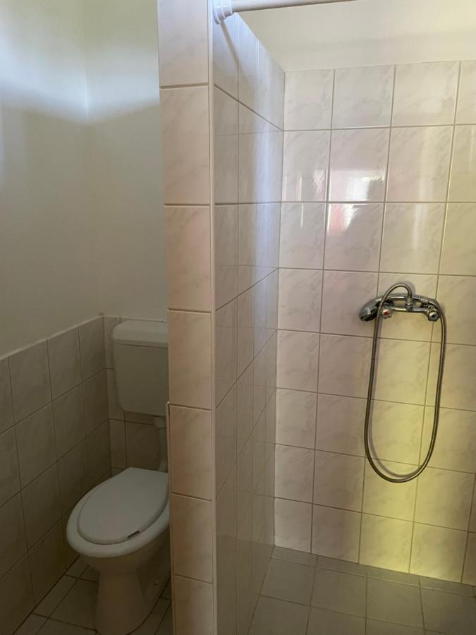 Zsuzsa Apartman Appartement Poroszló Buitenkant foto